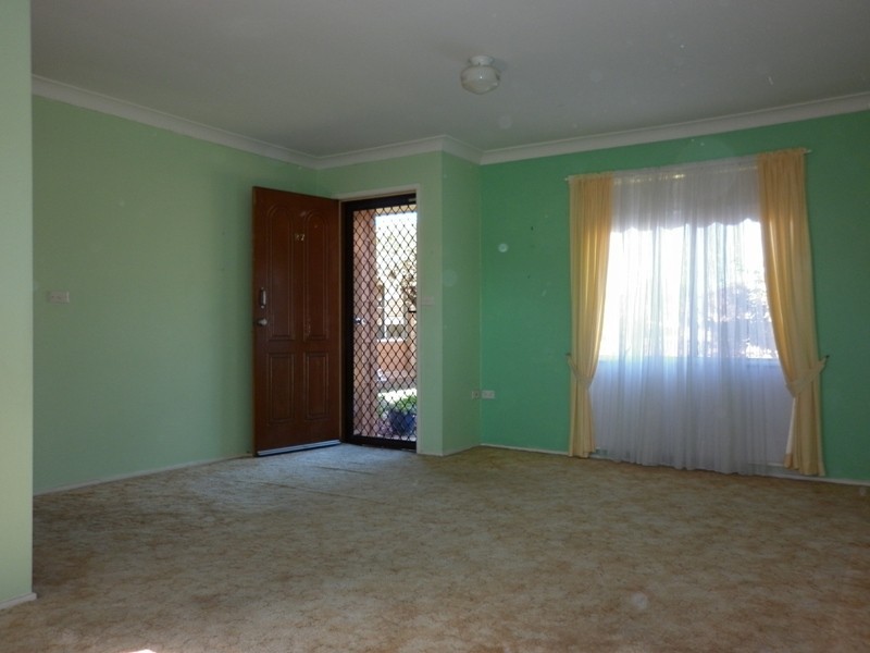 27/26 Turquoise Crescent, Bossley Park NSW 2176