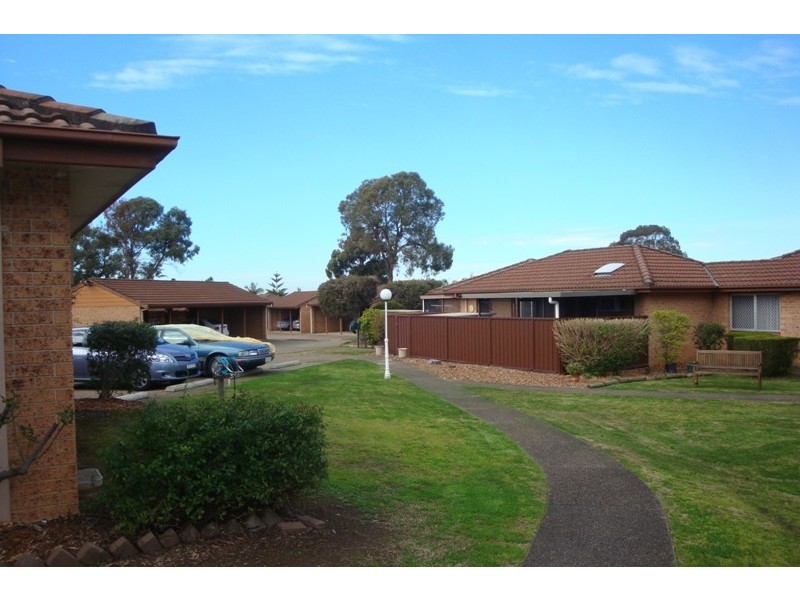 27/26 Turquoise Crescent, Bossley Park NSW 2176