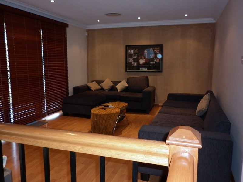 19 Rafter Crescent, Abbotsbury NSW 2176