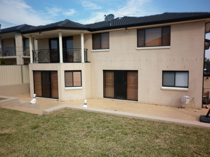 19 Rafter Crescent, Abbotsbury NSW 2176