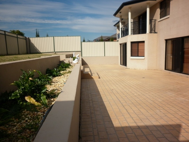 19 Rafter Crescent, Abbotsbury NSW 2176