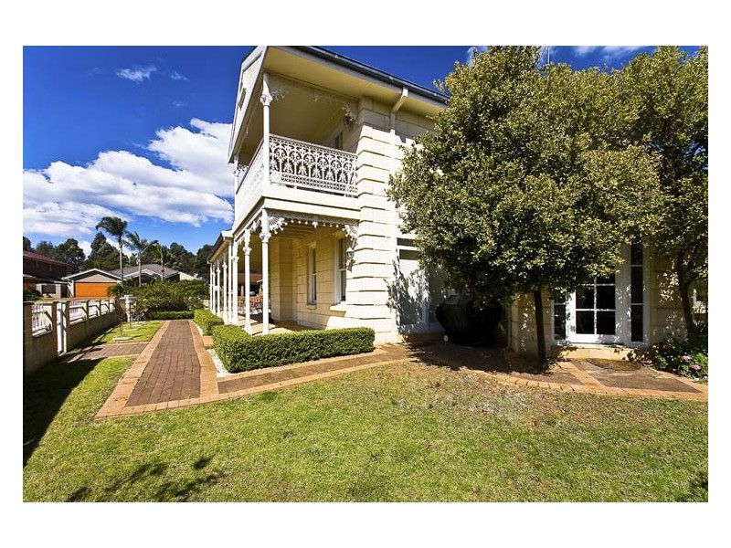 72 Edinburgh Circuit, Cecil Hills NSW 2171