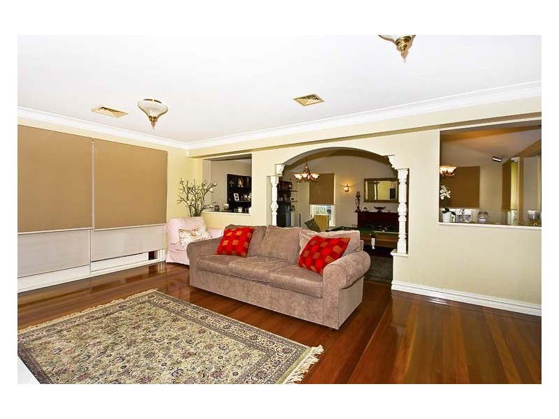 72 Edinburgh Circuit, Cecil Hills NSW 2171