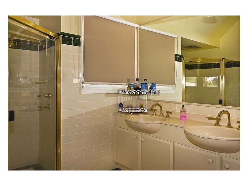 72 Edinburgh Circuit, Cecil Hills NSW 2171