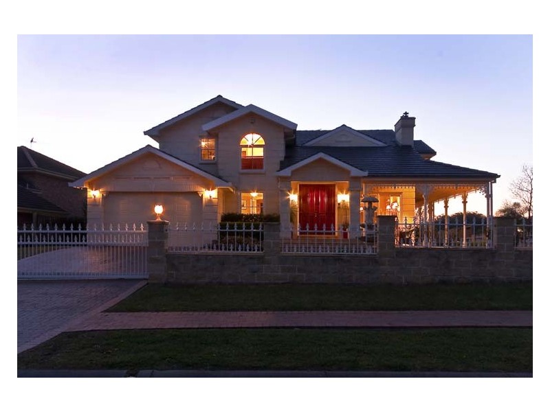 72 Edinburgh Circuit, Cecil Hills NSW 2171