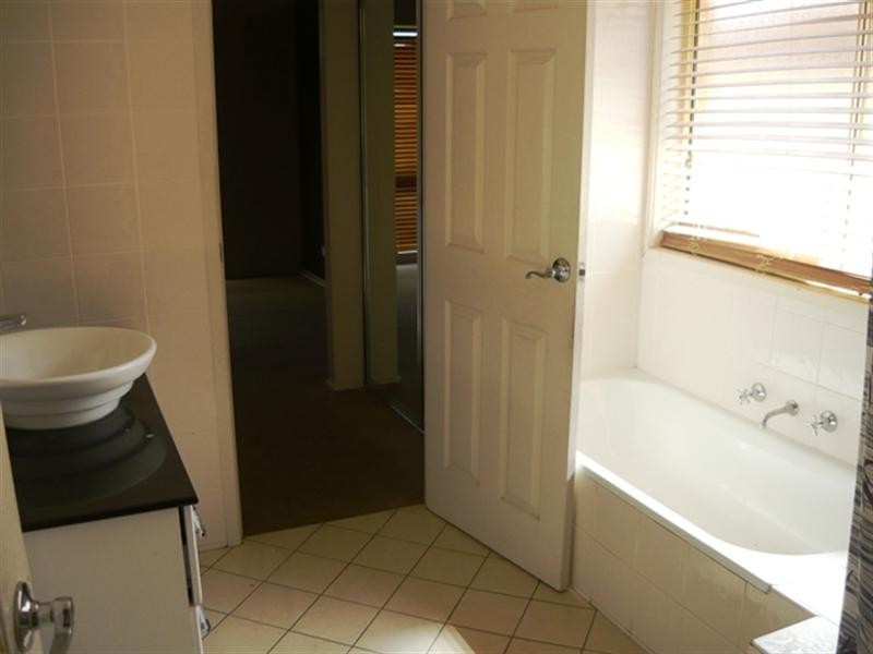 5 Glen Innes Road, Hoxton Park NSW 2171