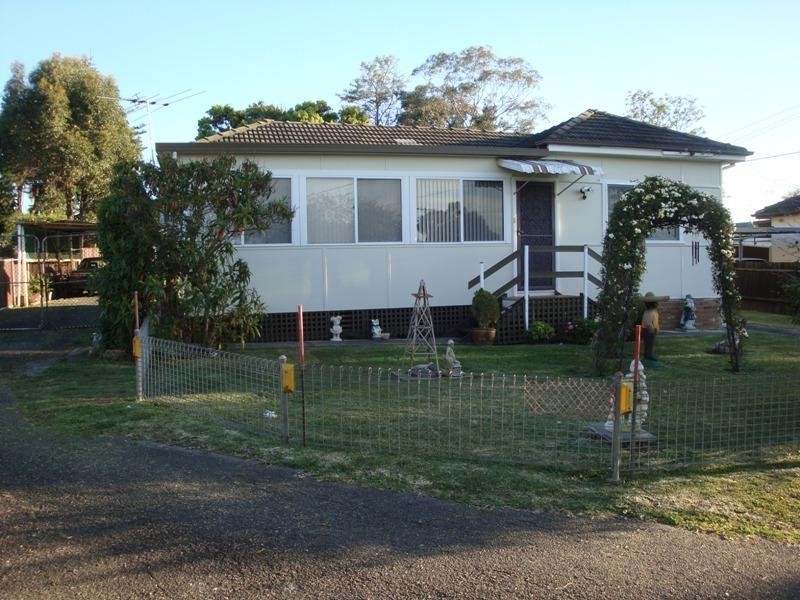 2 Moir Street, Smithfield NSW 2164