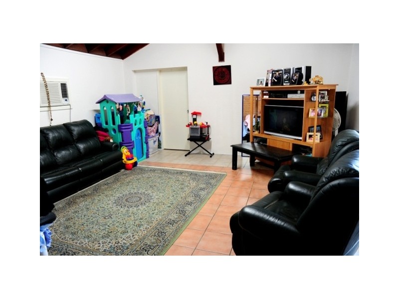 36 Coonawarra Street, Edensor Park NSW 2176