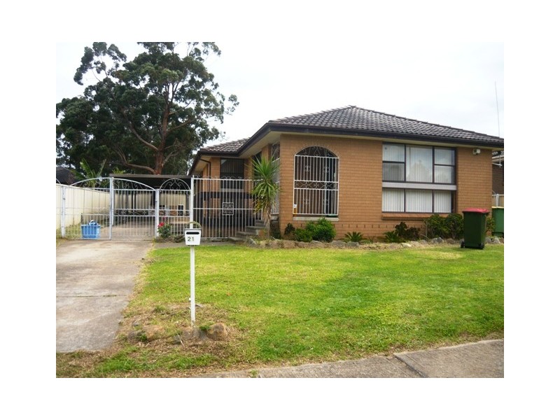 21 Morna Street, Greenfield Park NSW 2176