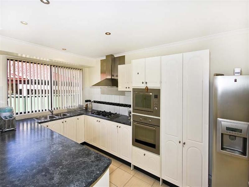 12 Lachlan Street, Bossley Park NSW 2176