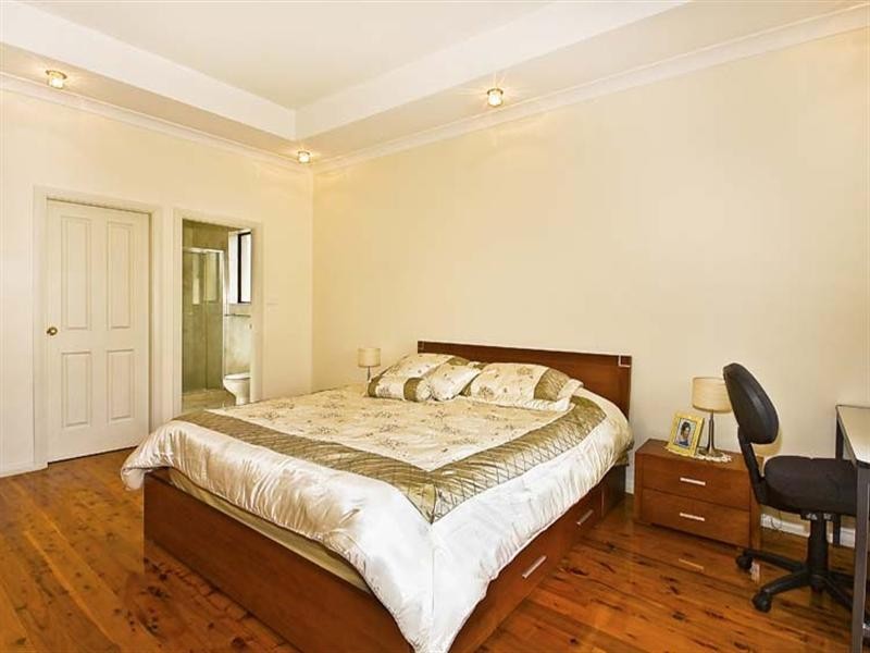 12 Lachlan Street, Bossley Park NSW 2176