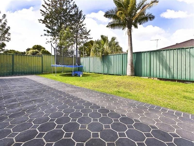12 Lachlan Street, Bossley Park NSW 2176