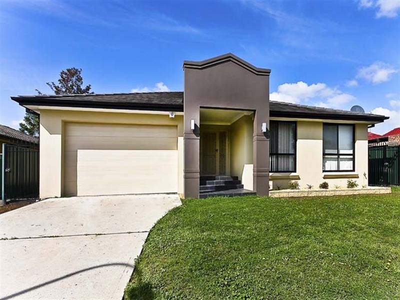 12 Lachlan Street, Bossley Park NSW 2176