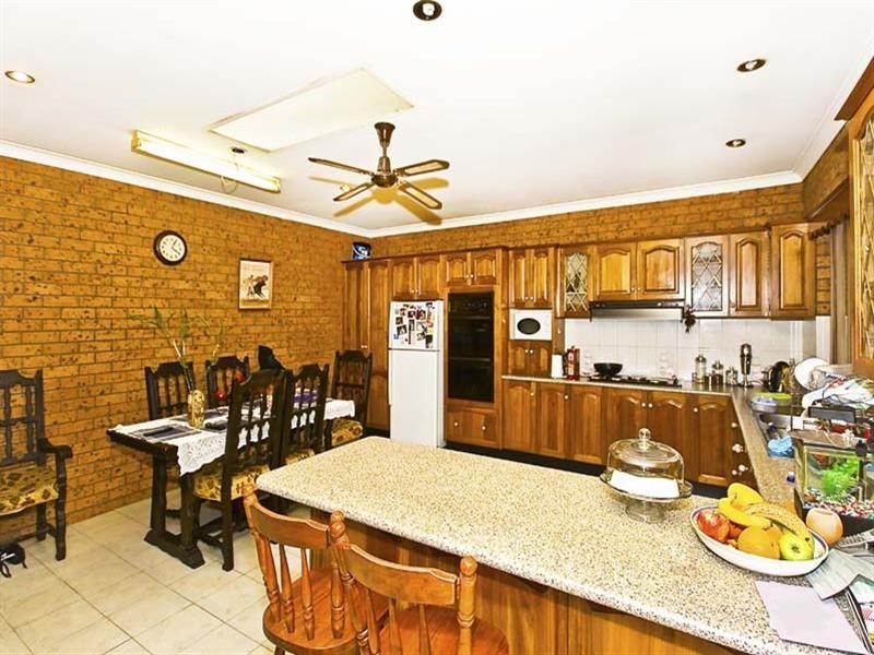 42 Boomerang Road, Edensor Park NSW 2176