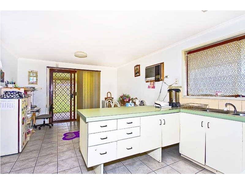 2 Opal Place, Bossley Park NSW 2176