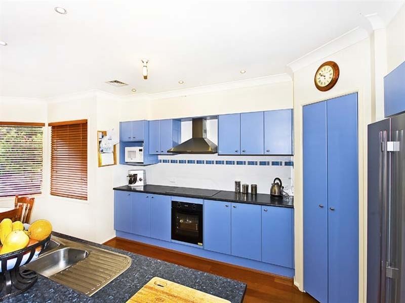 11 Hannan Place, Prairiewood NSW 2176