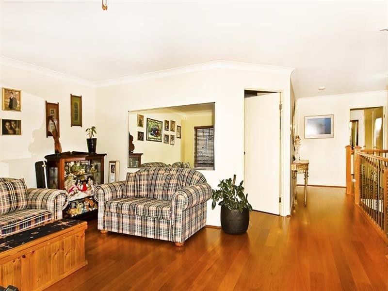 11 Hannan Place, Prairiewood NSW 2176