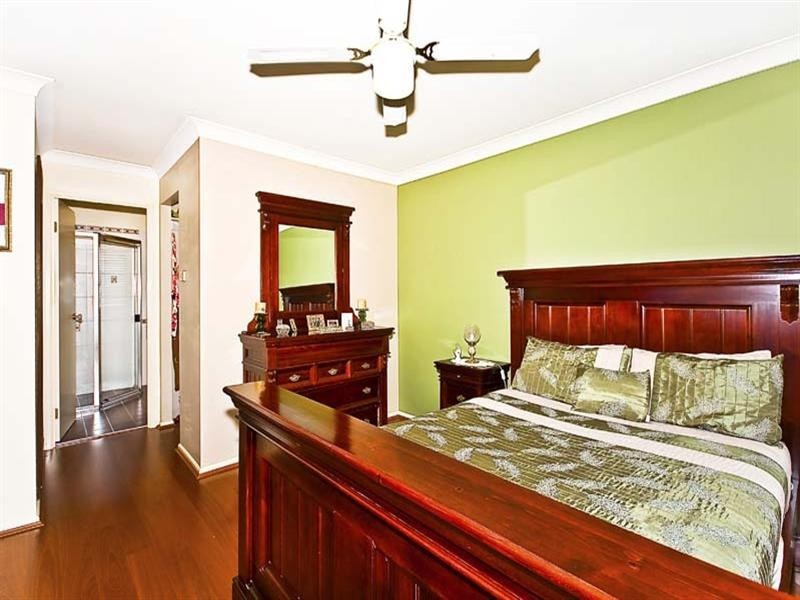 11 Hannan Place, Prairiewood NSW 2176