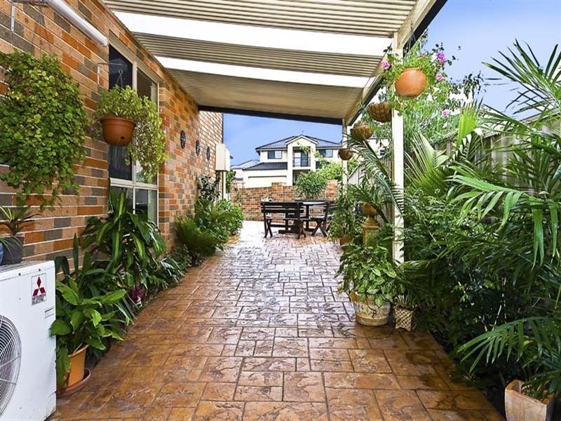 11 Hannan Place, Prairiewood NSW 2176