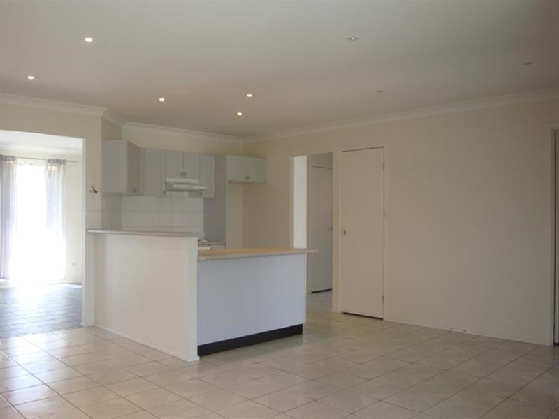 37 Athlone Street, Cecil Hills NSW 2171