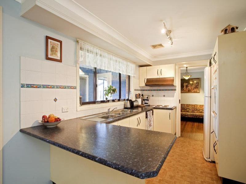 32 Berry Street, Prairiewood NSW 2176