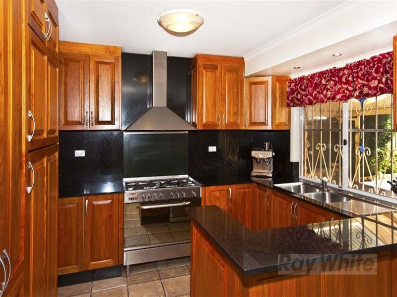 3 Geronimo Close, Greenfield Park NSW 2176