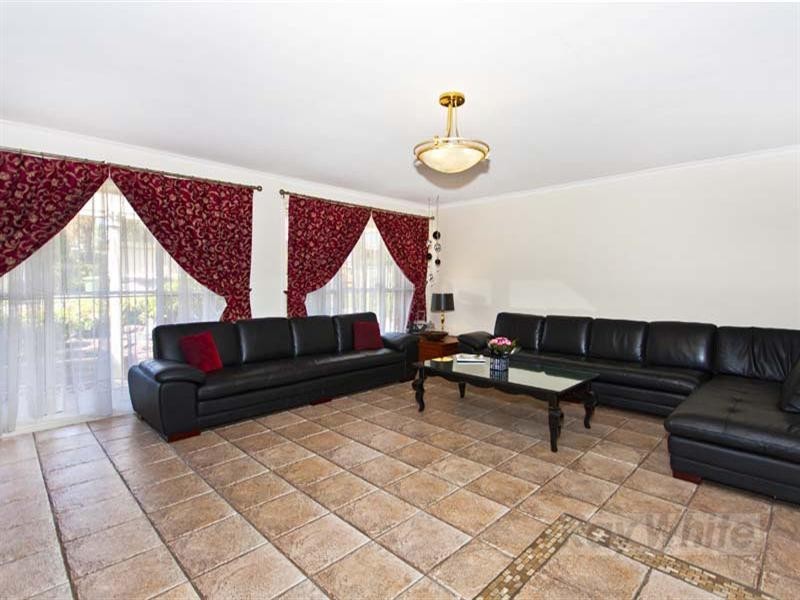 3 Geronimo Close, Greenfield Park NSW 2176