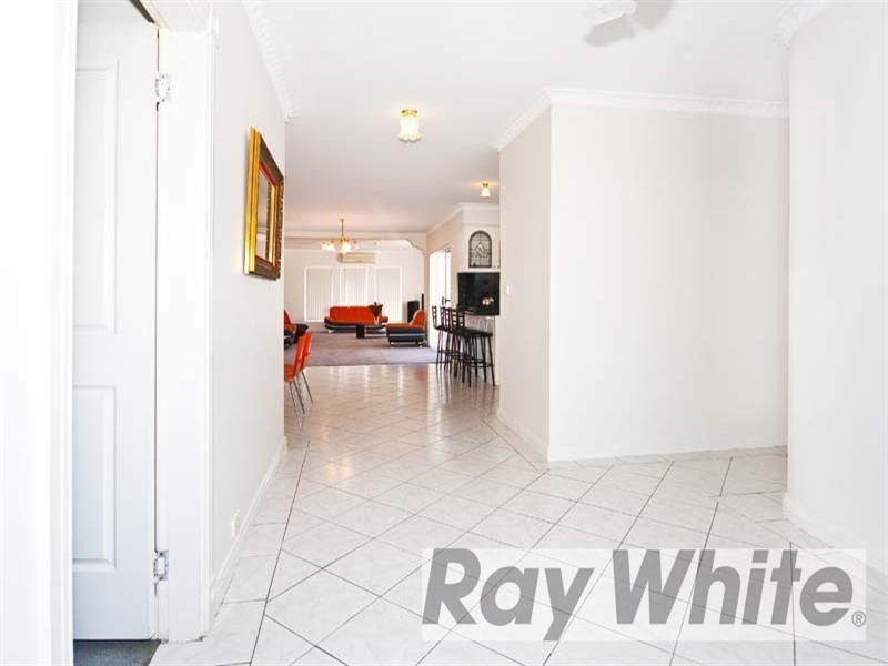 14 Edinburgh Circuit, Cecil Hills NSW 2171