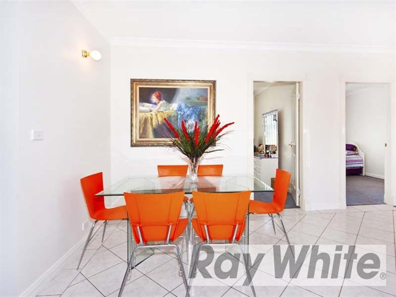 14 Edinburgh Circuit, Cecil Hills NSW 2171