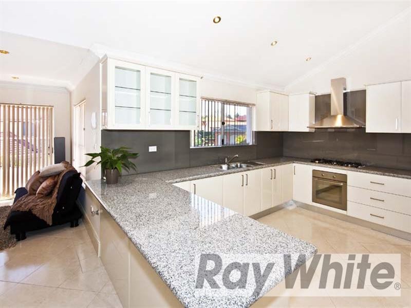 14 Edinburgh Circuit, Cecil Hills NSW 2171