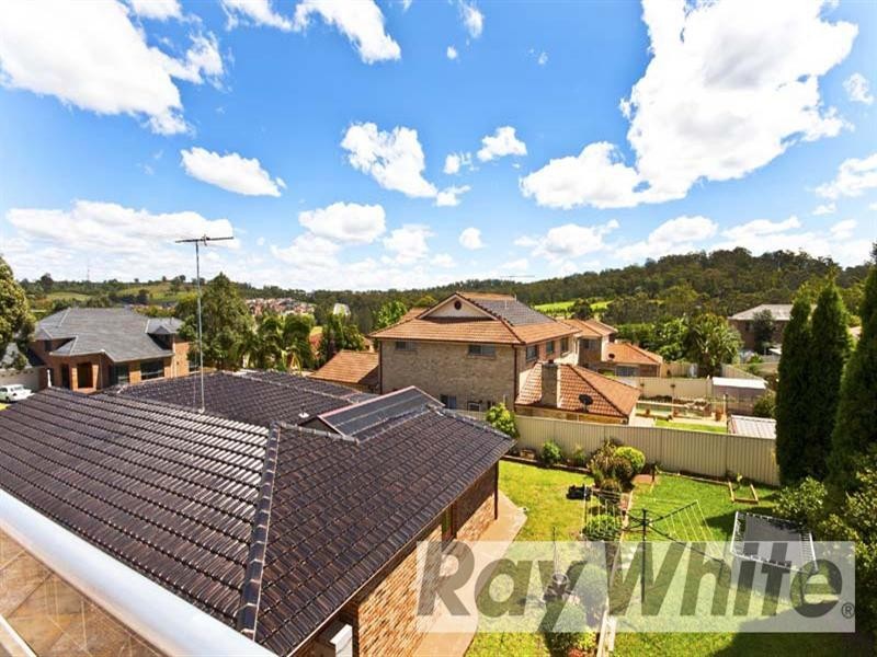 14 Edinburgh Circuit, Cecil Hills NSW 2171