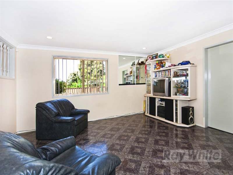 7 Landy Close, Edensor Park NSW 2176