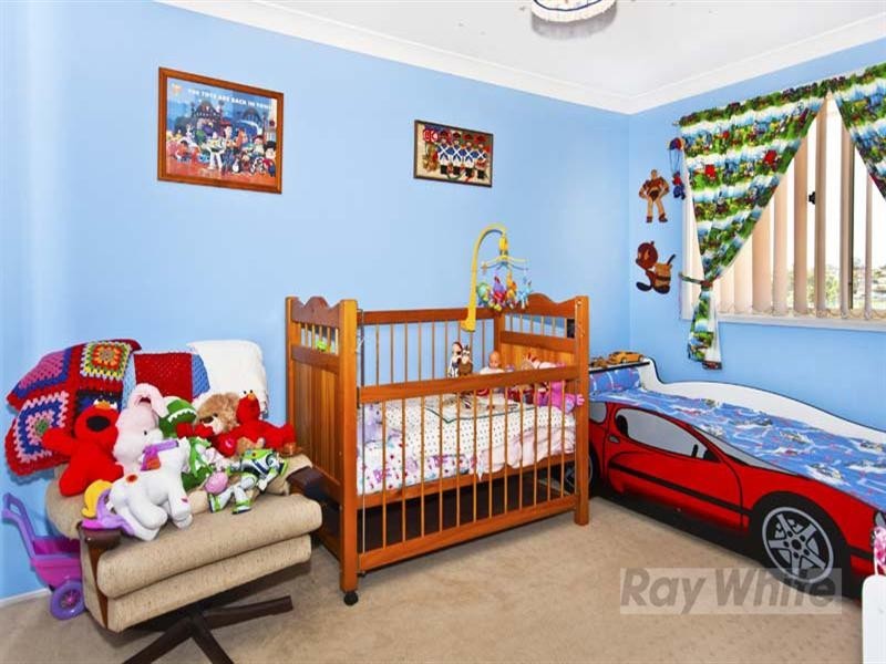 7 Landy Close, Edensor Park NSW 2176