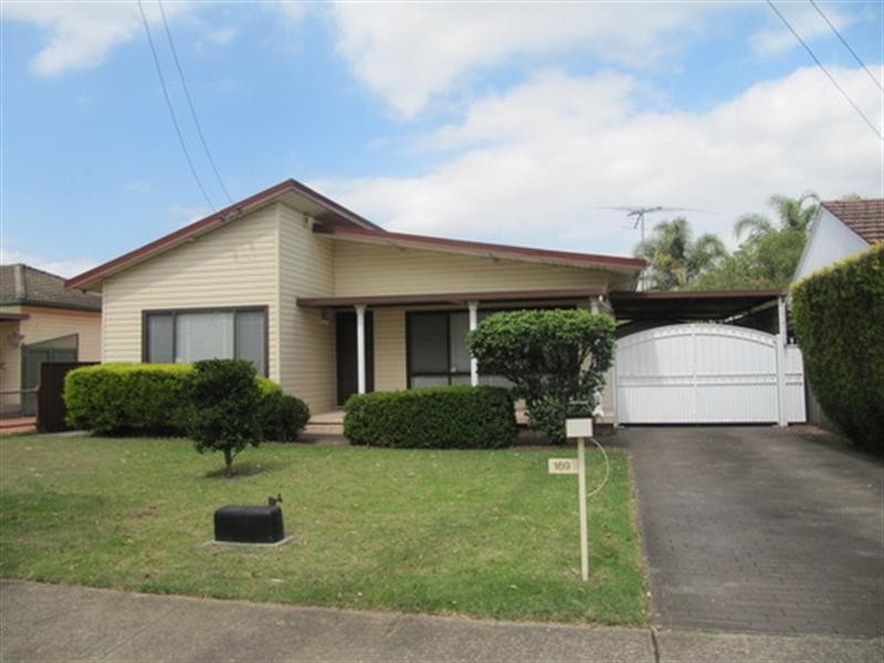 169 King Road, Fairfield West NSW 2165