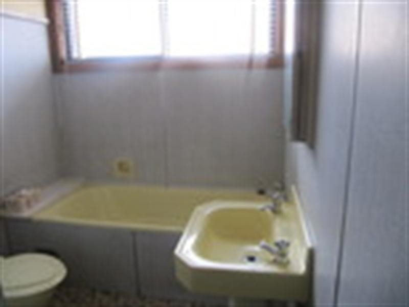 169 King Road, Fairfield West NSW 2165