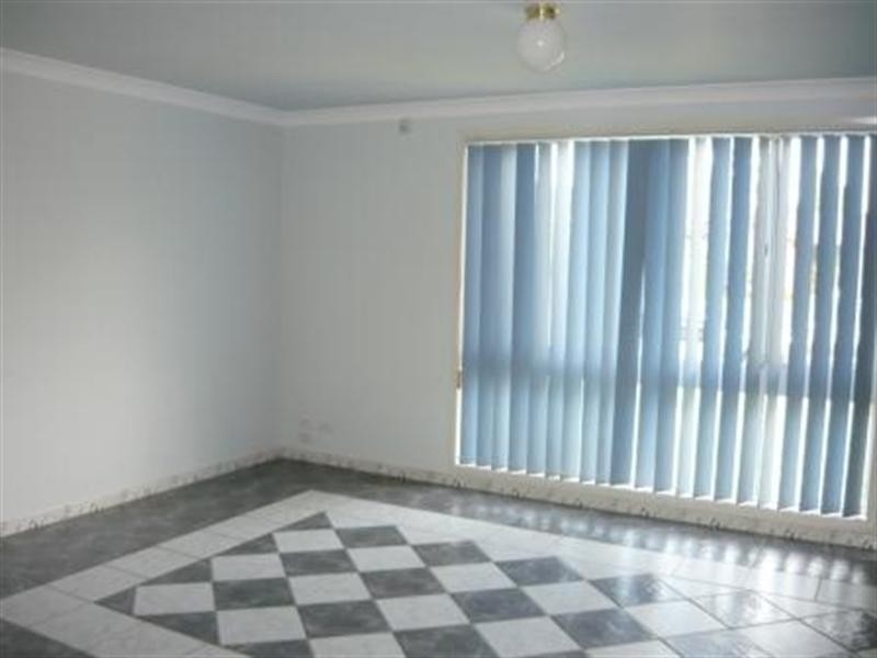 2 Mariani Close, Bossley Park NSW 2176