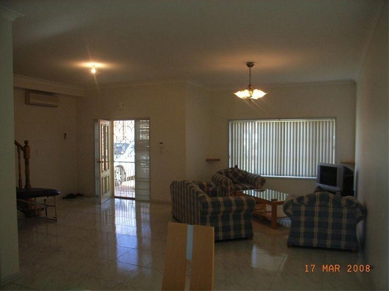 17/87 Allambie Road, Edensor Park NSW 2176