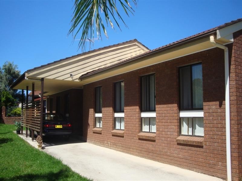 1 Moonlight Road, Prairiewood NSW 2176