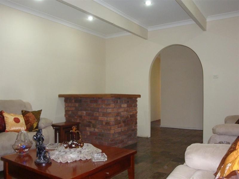 1 Moonlight Road, Prairiewood NSW 2176