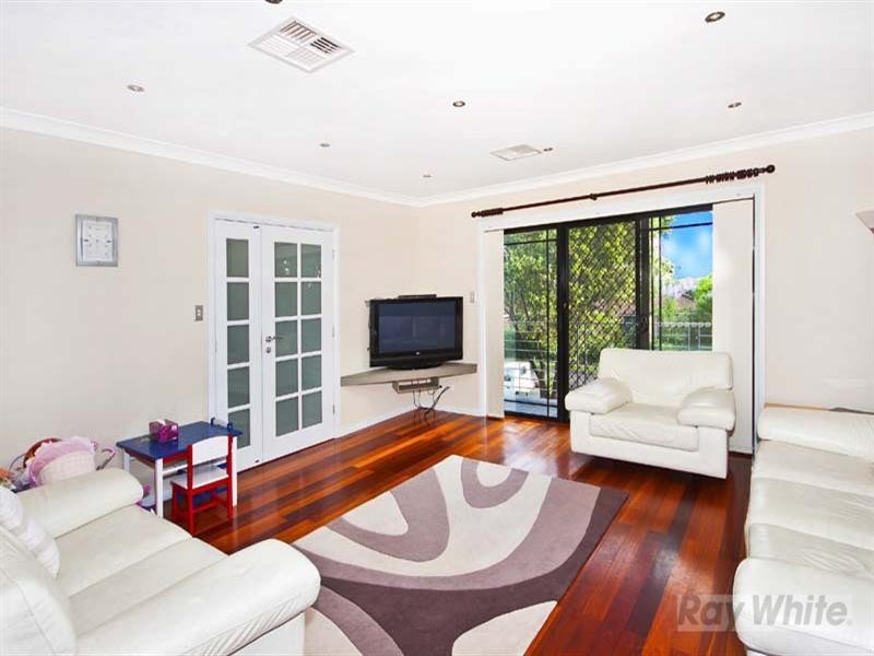 2 Dalton Place, Fairfield West NSW 2165