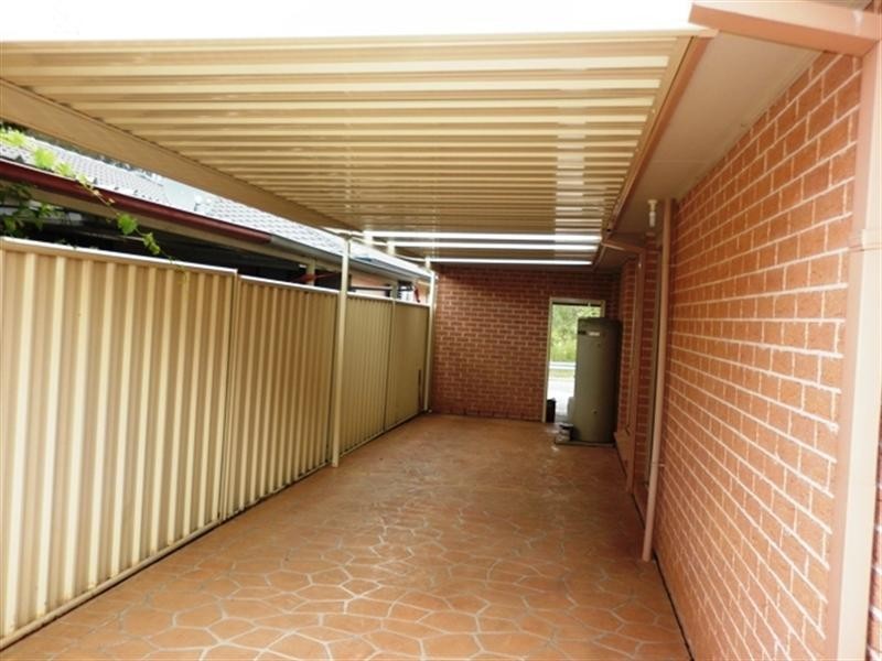 19 Ferraro Crescent, West Hoxton NSW 2171