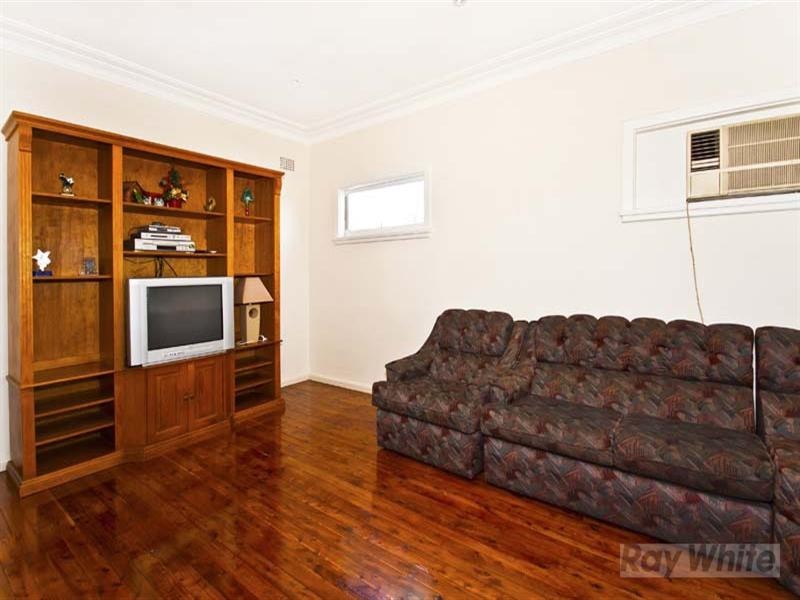 11 Edward Street, Guildford West NSW 2161