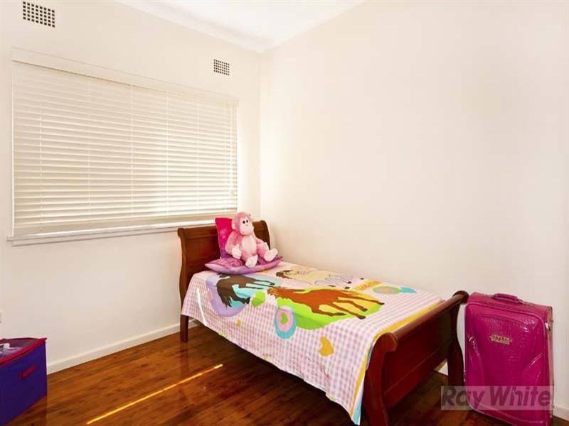 11 Edward Street, Guildford West NSW 2161