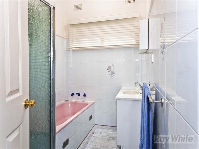 11 Edward Street, Guildford West NSW 2161