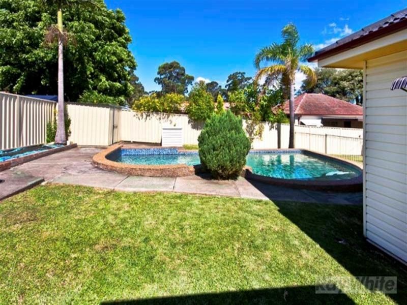 11 Edward Street, Guildford West NSW 2161