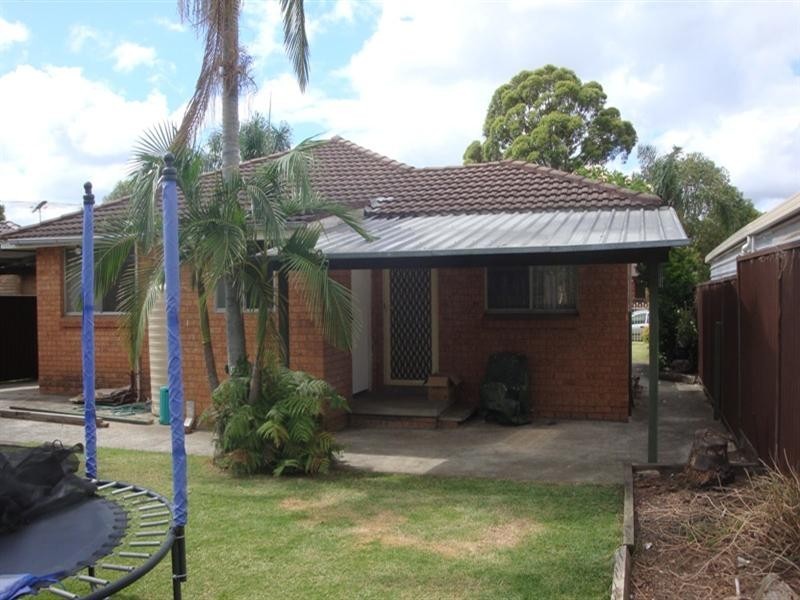 235 Prairievale Road, Bossley Park NSW 2176