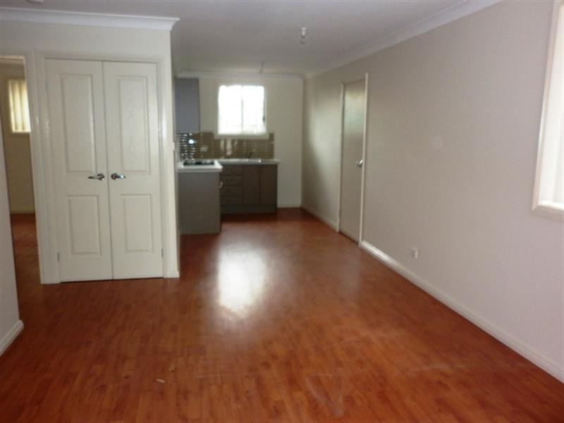 8A Bowral Street, Greystanes NSW 2145