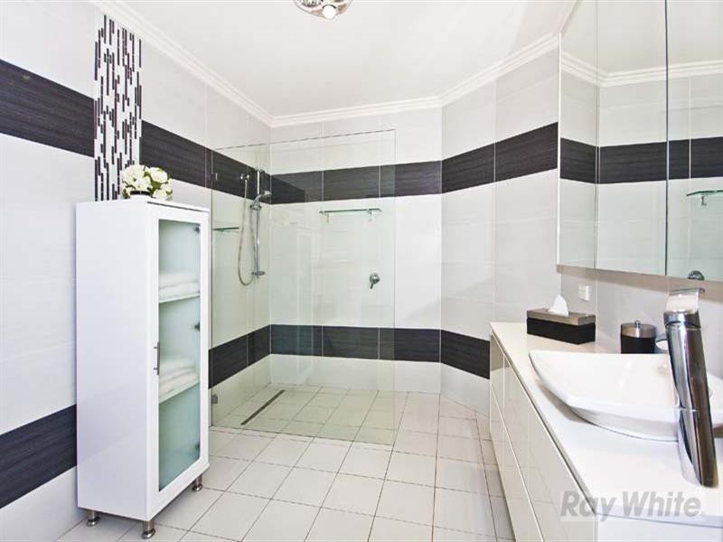 14 Lanceley Place, Abbotsbury NSW 2176