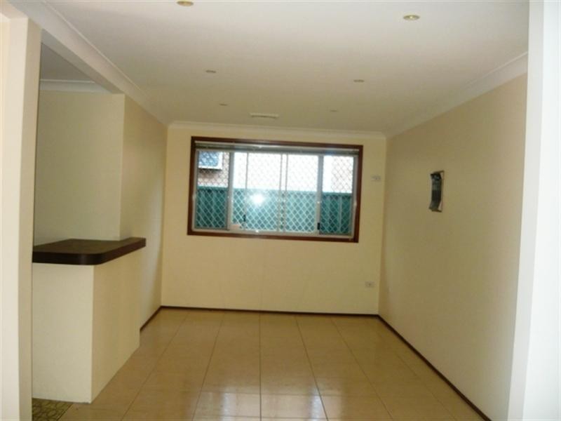 18 Lachlan Street, Bossley Park NSW 2176