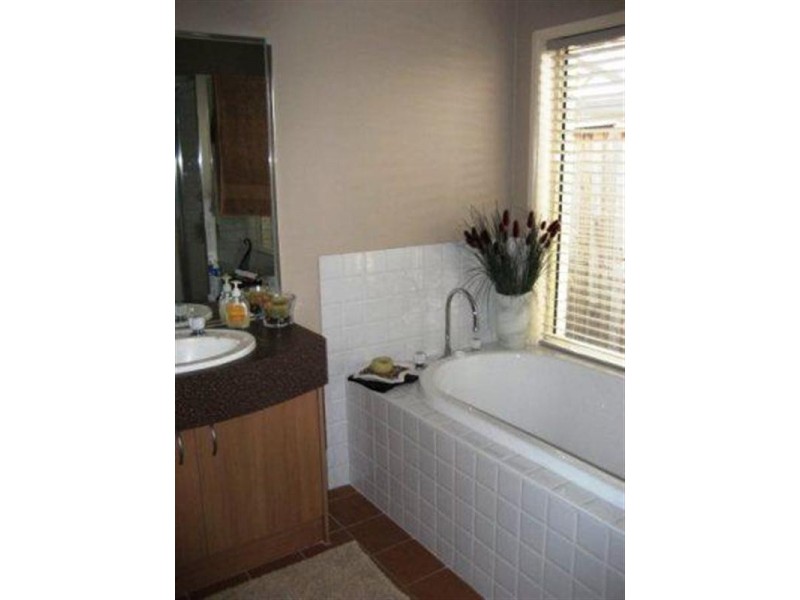 4 Joshua Moore Drive, Horningsea Park NSW 2171